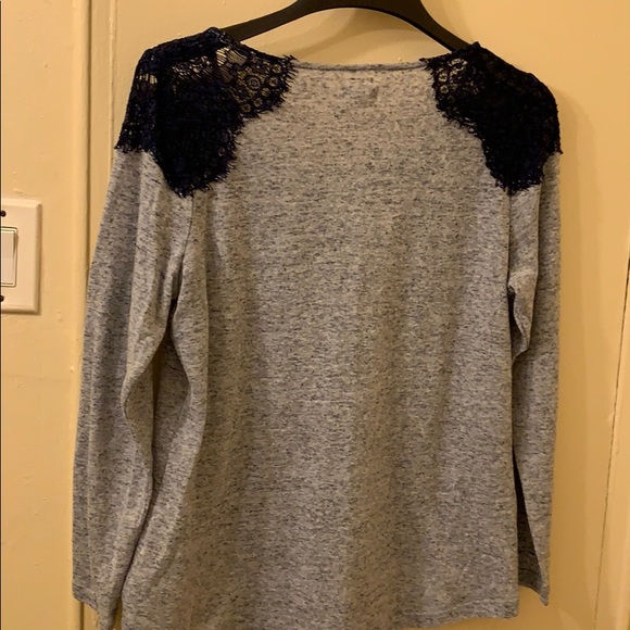 Top - Picture 2 of 4